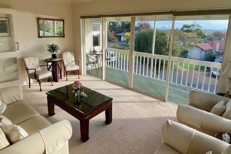Photo of property in 36 Caithness Place, Farm Cove, Auckland, 2012