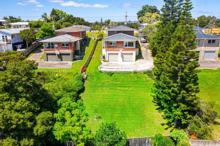 Photo of property in 2/23 Seaview Road, Glenfield, Auckland, 0629