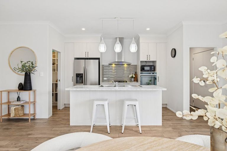 Photo of property in 14 Tawhiti Road, Pukekohe, 2120