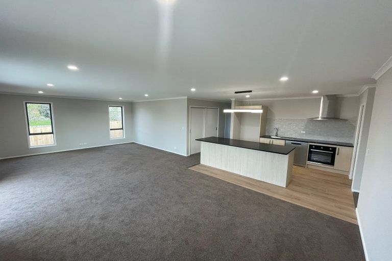 Photo of property in 17 Pipi Crescent, Tuakau, 2121