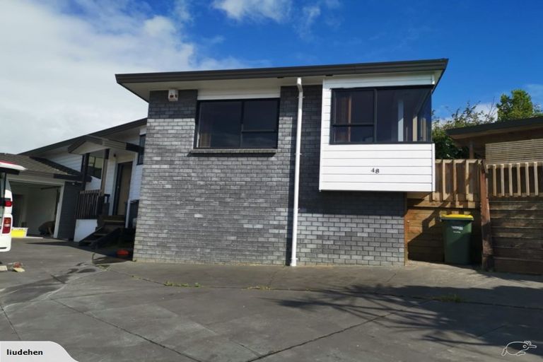 Photo of property in 48a Whiting Grove, West Harbour, Auckland, 0618