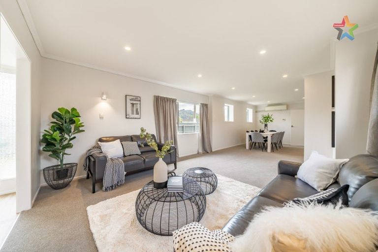 Photo of property in 1 Davis Crescent, Elderslea, Upper Hutt, 5018