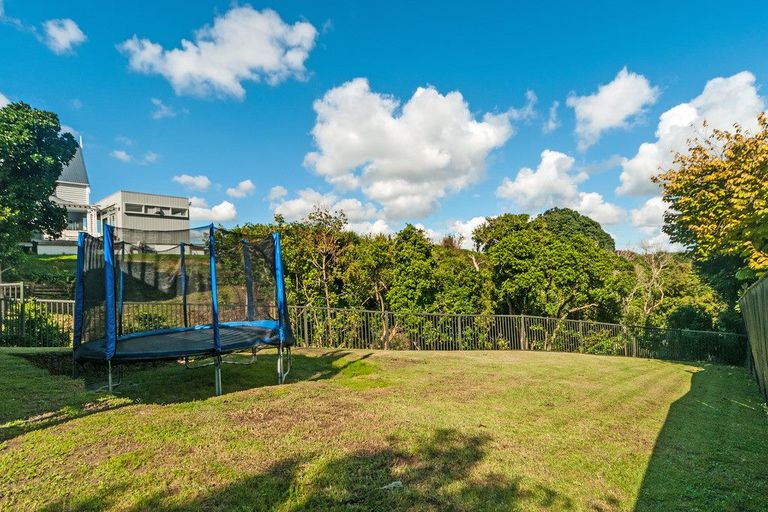 Photo of property in 24 Venus Place, Half Moon Bay, Auckland, 2012