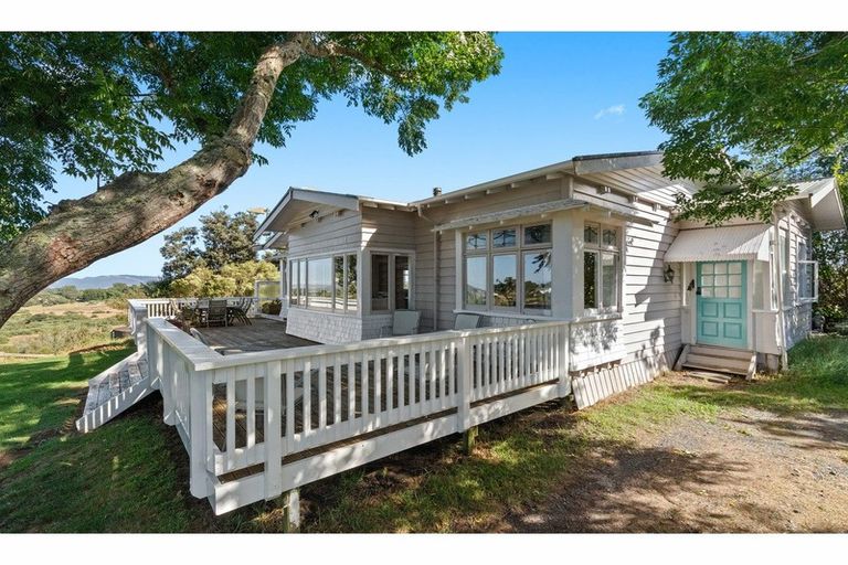 Photo of property in 241 Smith Road, Otaua, Waiuku, 2682