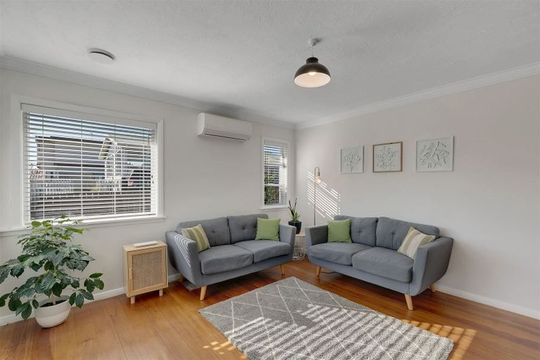 Photo of property in 28 Coates Street, Tawa, Wellington, 5028