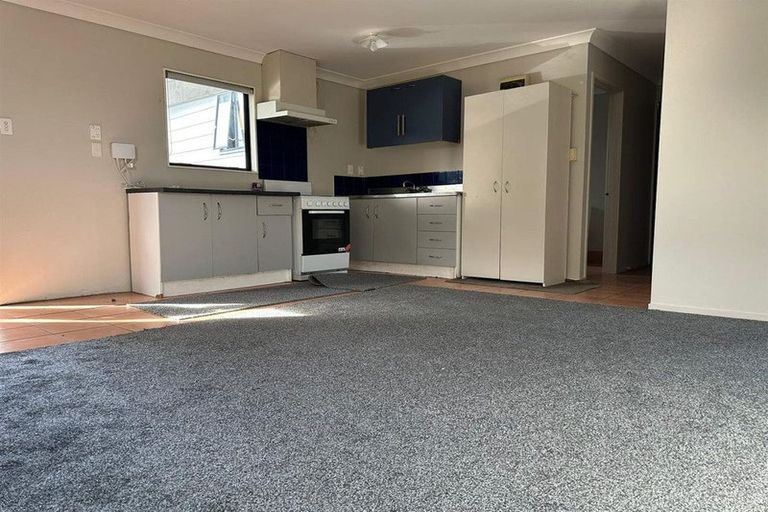 Photo of property in 6 Rhine Place, Weymouth, Auckland, 2103