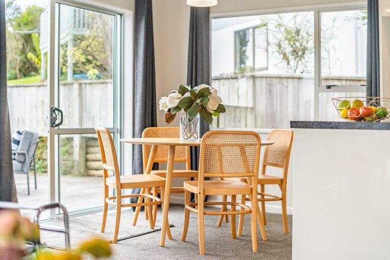 Photo of property in 10a Gaff Place, Whitby, Porirua, 5024