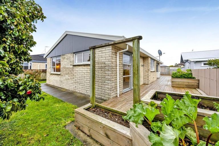 Photo of property in 6 Manse Street, Hawera, 4610