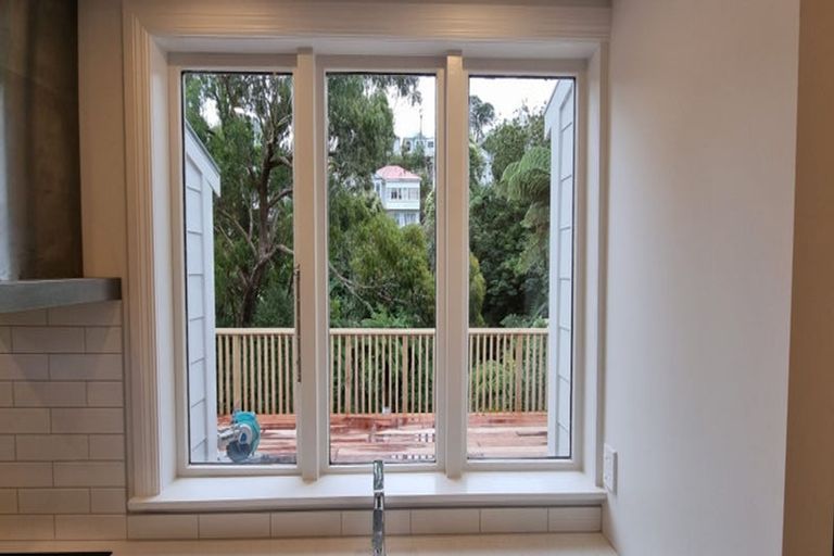 Photo of property in 131 Kelburn Parade, Kelburn, Wellington, 6012