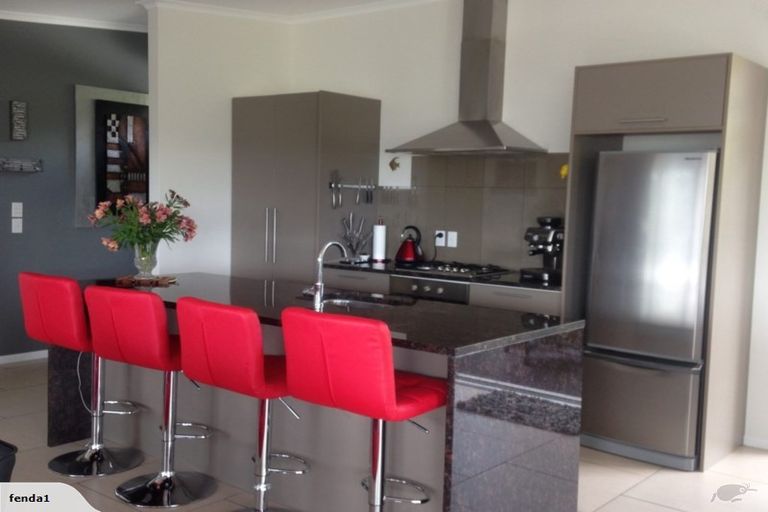 Photo of property in 4 Waterview Place, Haruru, 0204