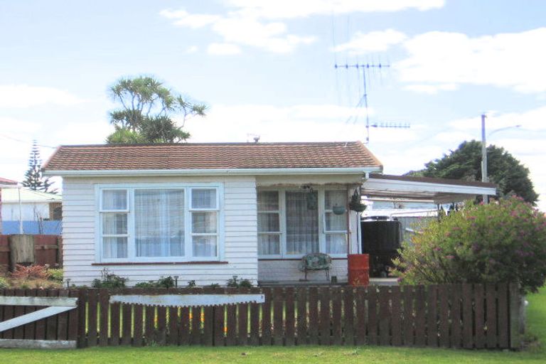 Photo of property in 113 Seabury Avenue, Foxton Beach, Foxton, 4815