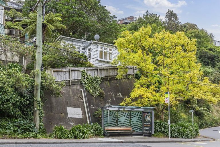 Photo of property in 78 Glenmore Street, Northland, Wellington, 6012