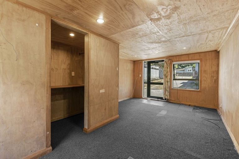 Photo of property in 19 Sunny Grove, Wainuiomata, Lower Hutt, 5014