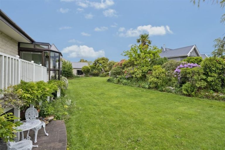 Photo of property in 19 Craven Street, Sockburn, Christchurch, 8042