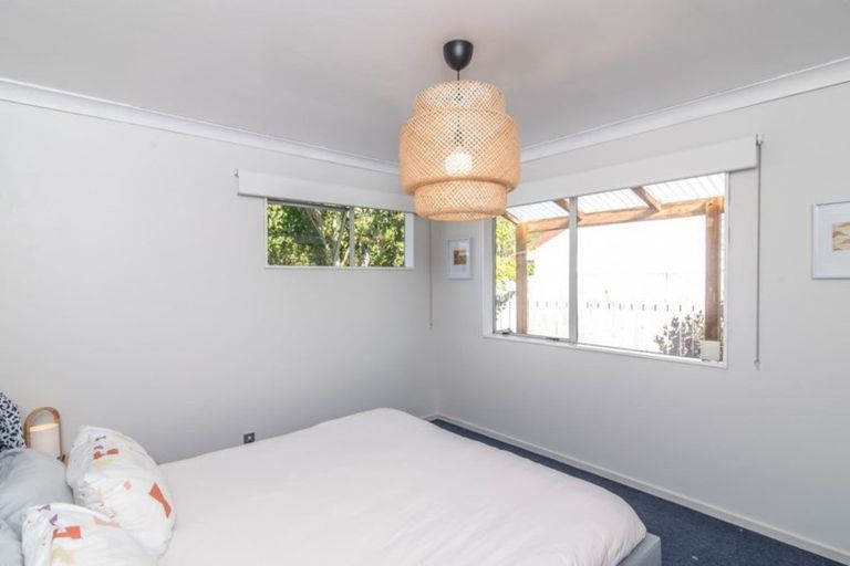 Photo of property in 5 Hookway Grove, Paraparaumu, 5032