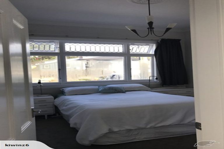 Photo of property in 7 Royal Street, Berhampore, Wellington, 6023