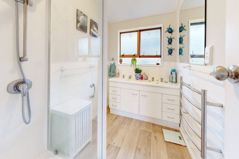 Photo of property in 11 Firth View Road, Te Puru, Thames, 3575