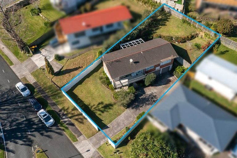 Photo of property in 80 Glencoe Road, Browns Bay, Auckland, 0630