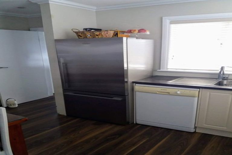 Photo of property in 2/40 Killarney Avenue, Torbay, Auckland, 0630