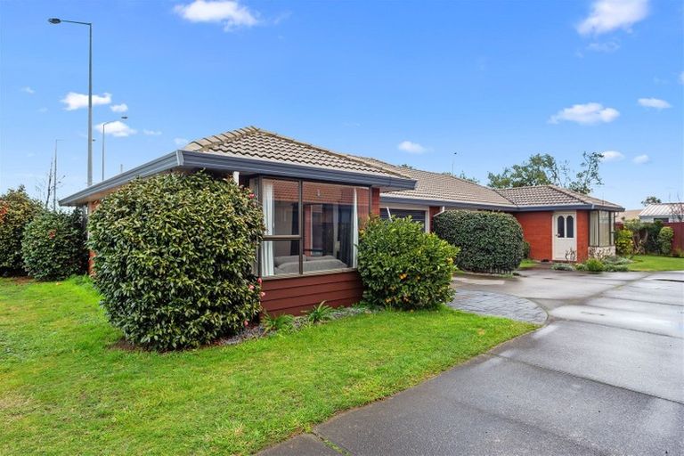 Photo of property in 1/68 Steadman Road, Broomfield, Christchurch, 8042