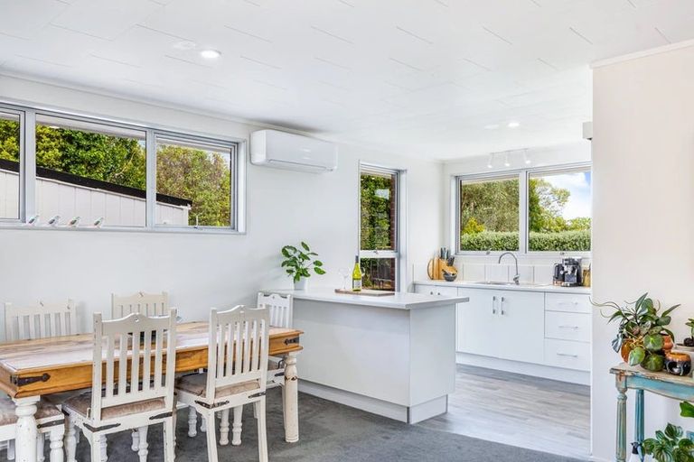 Photo of property in 2/9 Riverlea Road, Whenuapai, Auckland, 0618