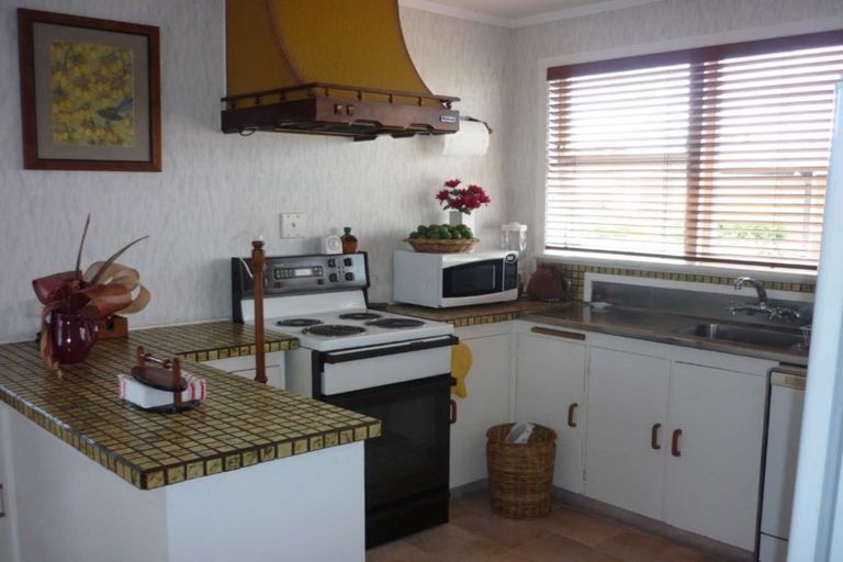 Photo of property in 10 Bremridge Place, Melville, Hamilton, 3206