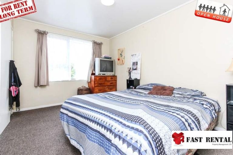 Photo of property in 11 Karepo Crescent, Ranui, Auckland, 0612