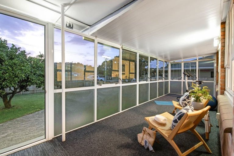 Photo of property in 1/179 Centreway Road, Orewa, 0931