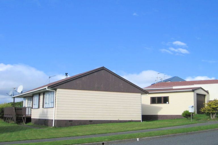 Photo of property in 15 Drummond Crescent, Kelson, Lower Hutt, 5010