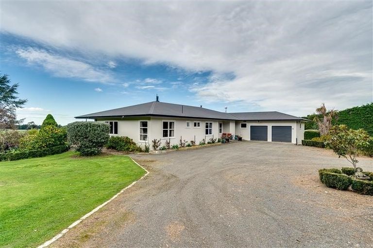 Photo of property in 1025 Aorangi Road, Maraekakaho, Hastings, 4171