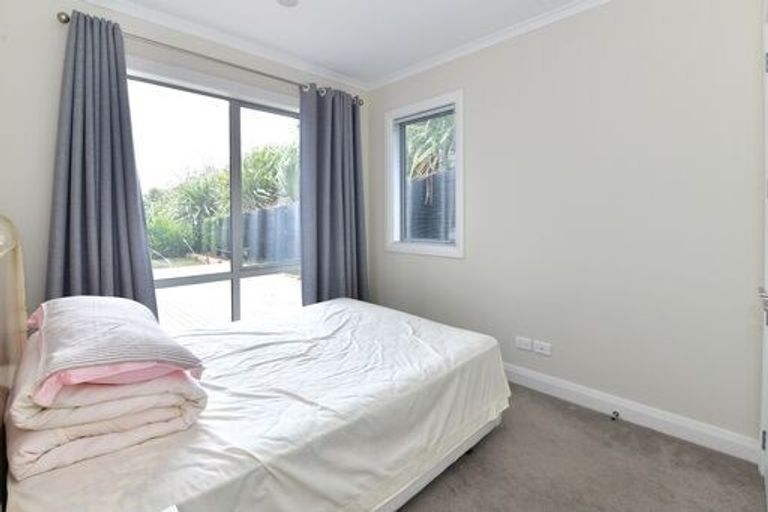 Photo of property in 24 Boocock Crescent, Orewa, 0931