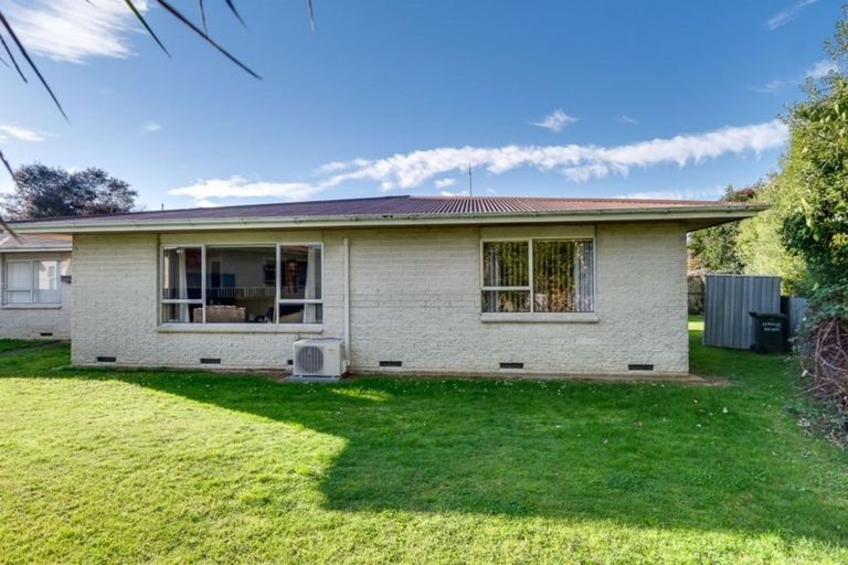 Photo of property in 2/211 Windsor Avenue, Parkvale, Hastings, 4122