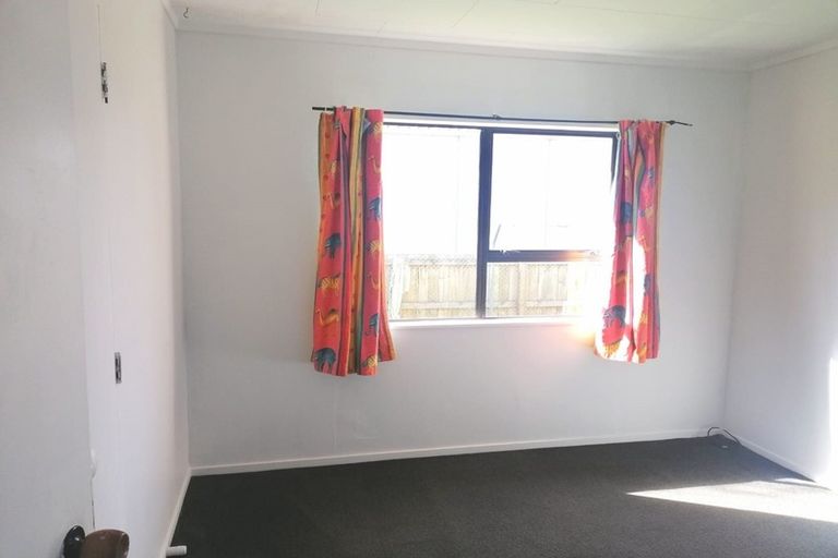 Photo of property in 100d Mako Mako Road, Levin, 5510