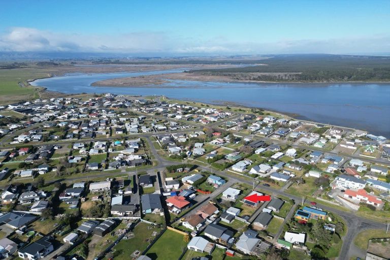 Photo of property in 27 Roore Street, Foxton Beach, Foxton, 4815