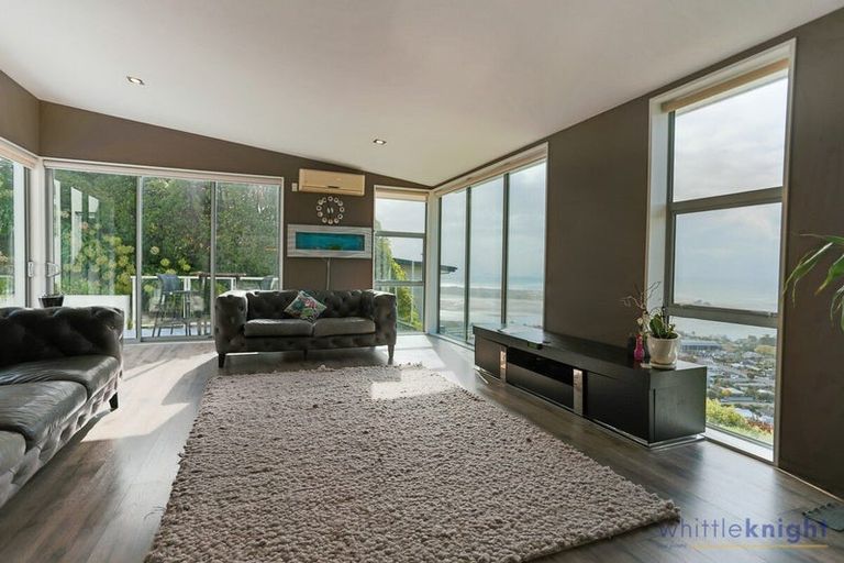 Photo of property in 2 Redcliffs View Lane, Redcliffs, Christchurch, 8081