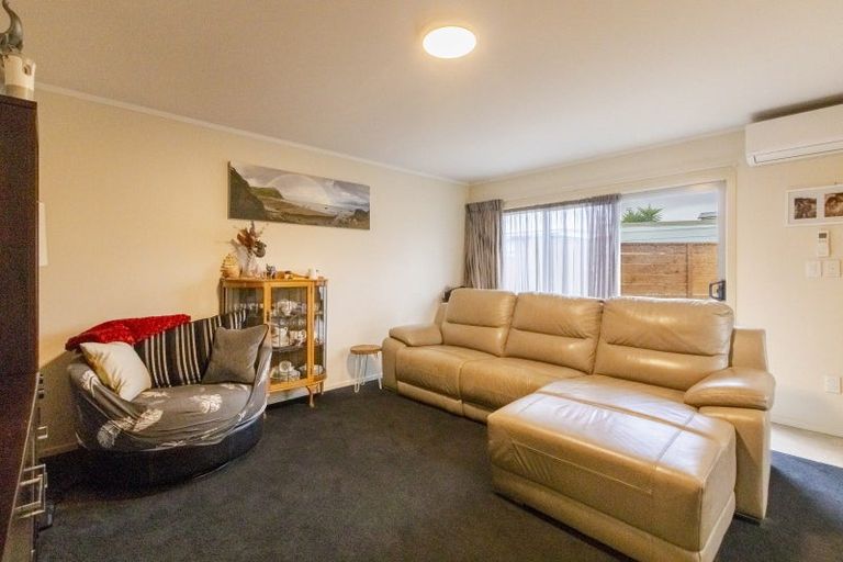 Photo of property in 1/87 Waghorne Street, Ahuriri, Napier, 4110