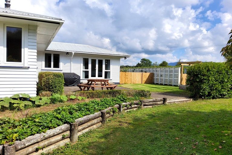 Photo of property in 165 No 2 Road, Te Puke, 3182