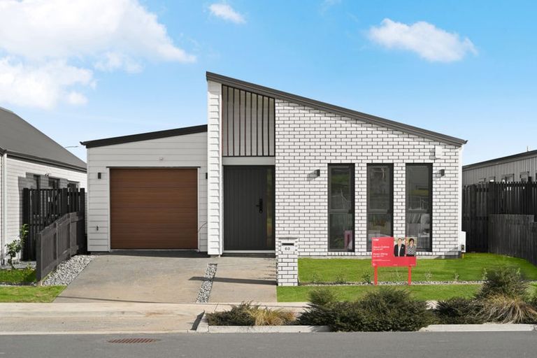 Photo of property in 60 Overton Street, Rototuna North, 3210