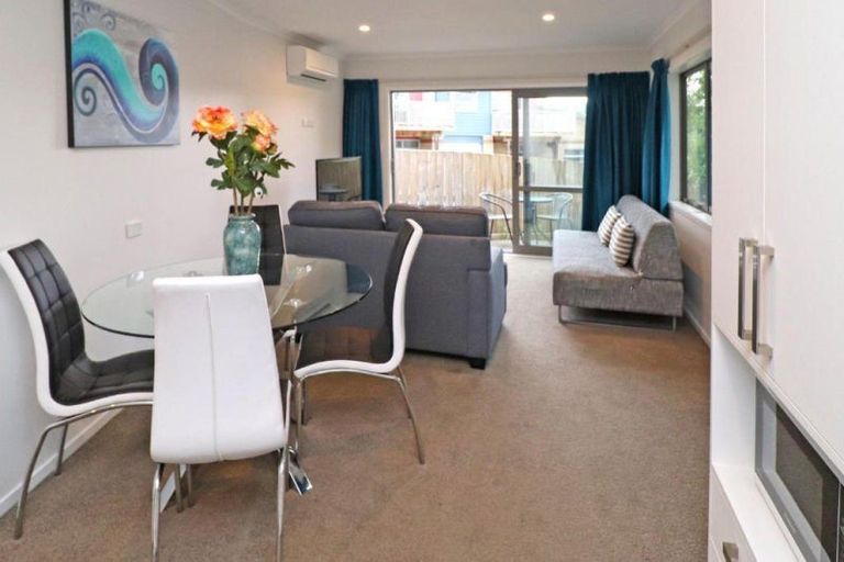 Photo of property in 6/5 Jones Crescent, Melville, Hamilton, 3206