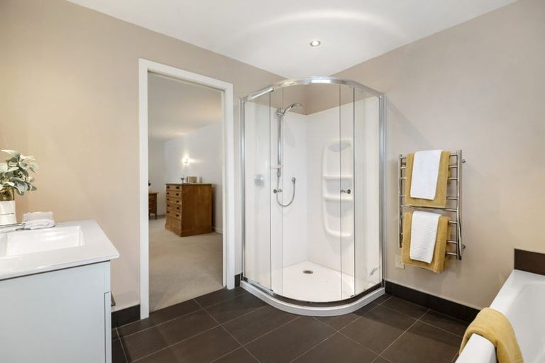 Photo of property in 4a Morrison Avenue, Narrow Neck, Auckland, 0624