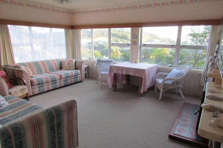 Photo of property in 41 Seaview Road, Glenfield, Auckland, 0629