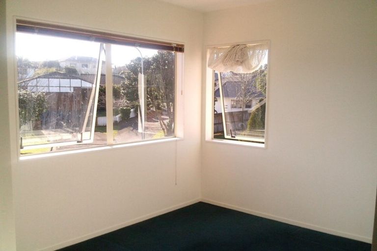 Photo of property in 8 Kentville Place, Somerville, Auckland, 2014