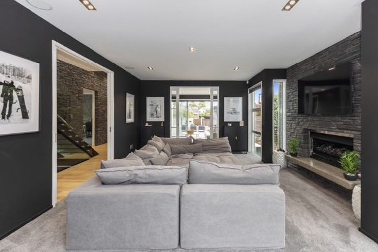 Photo of property in 20 Queens Avenue, Merivale, Christchurch, 8014