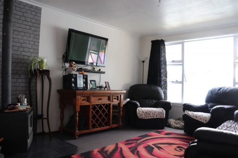 Photo of property in 74 Moa Street, Waikiwi, Invercargill, 9810