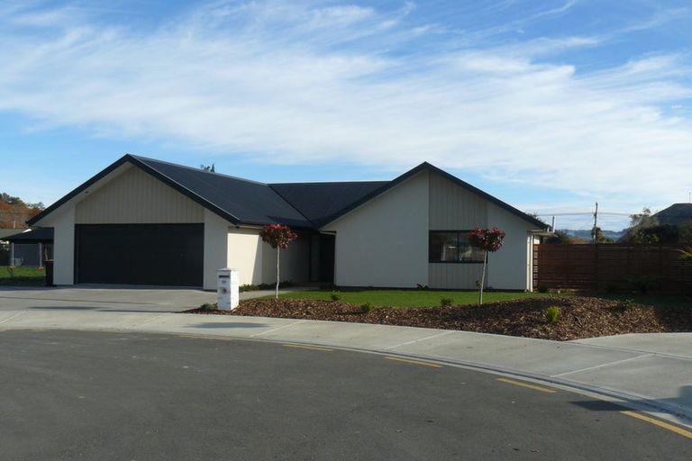 Photo of property in 23 Louden Place, Wakefield, 7025