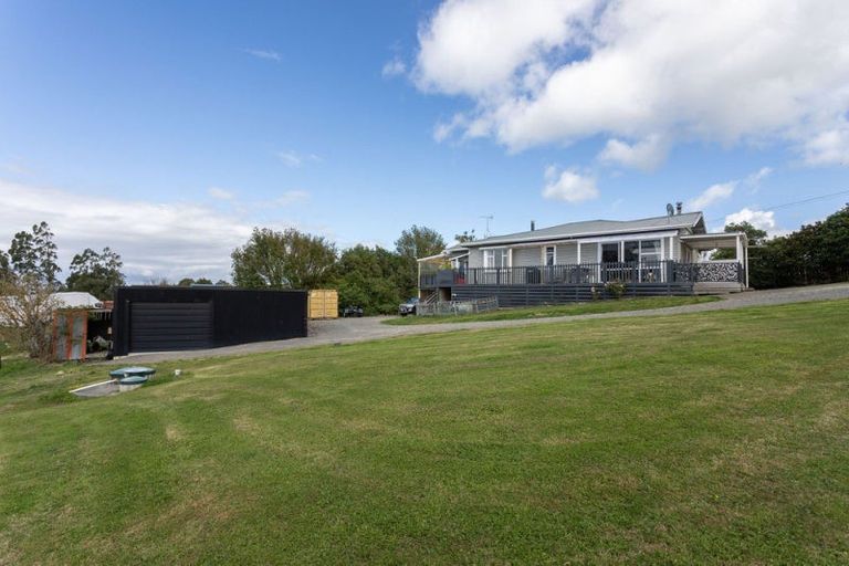 Photo of property in 133 Adelaide Road, Dannevirke, 4930