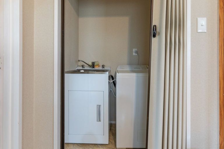 Photo of property in 8b Allardice Street, Dannevirke, 4930