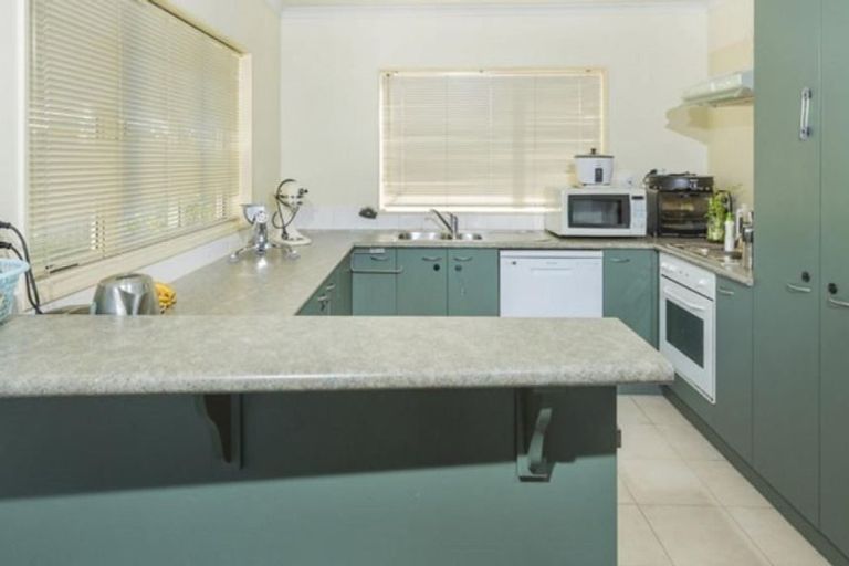 Photo of property in 28 Raphoe Road, Flat Bush, Auckland, 2019