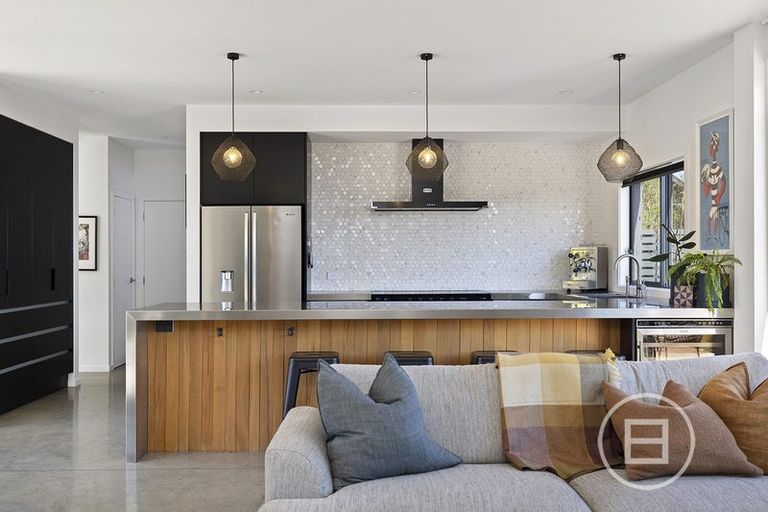 Photo of property in 9 Falconer Rise, Jacks Point, Queenstown, 9371