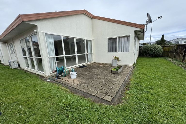 Photo of property in 1/5 Dana Place, Somerville, Auckland, 2014